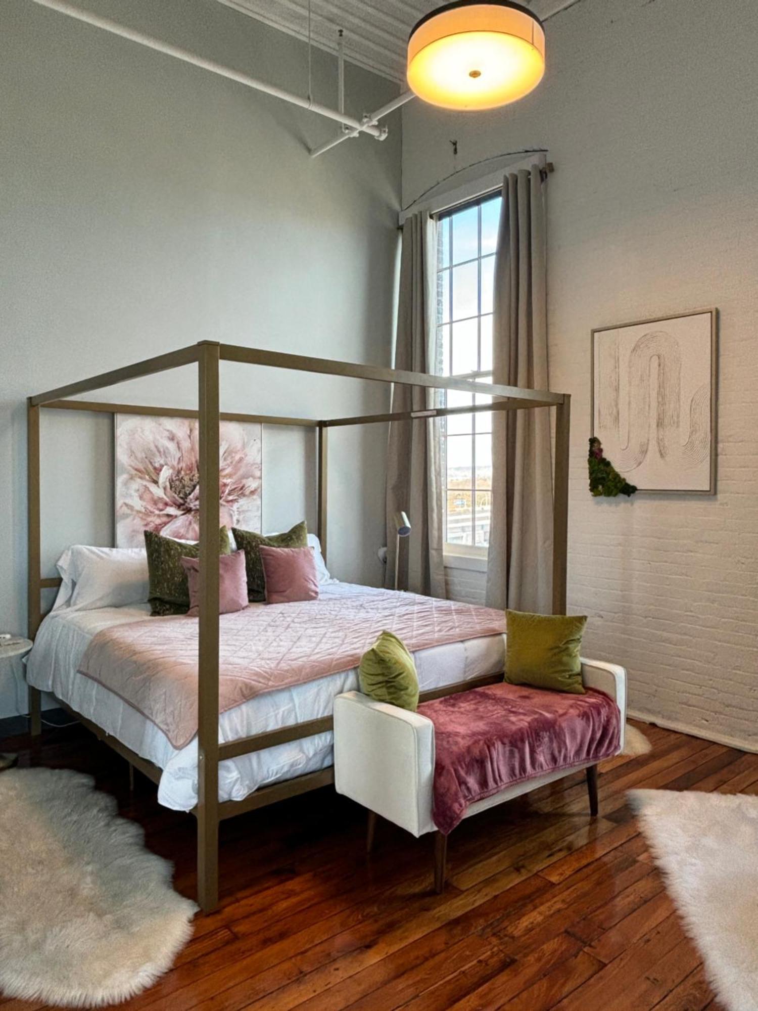 2Br 2Br Le Chateau 505 Lux Penthouse In A Historic Building أوتيكا المظهر الخارجي الصورة
